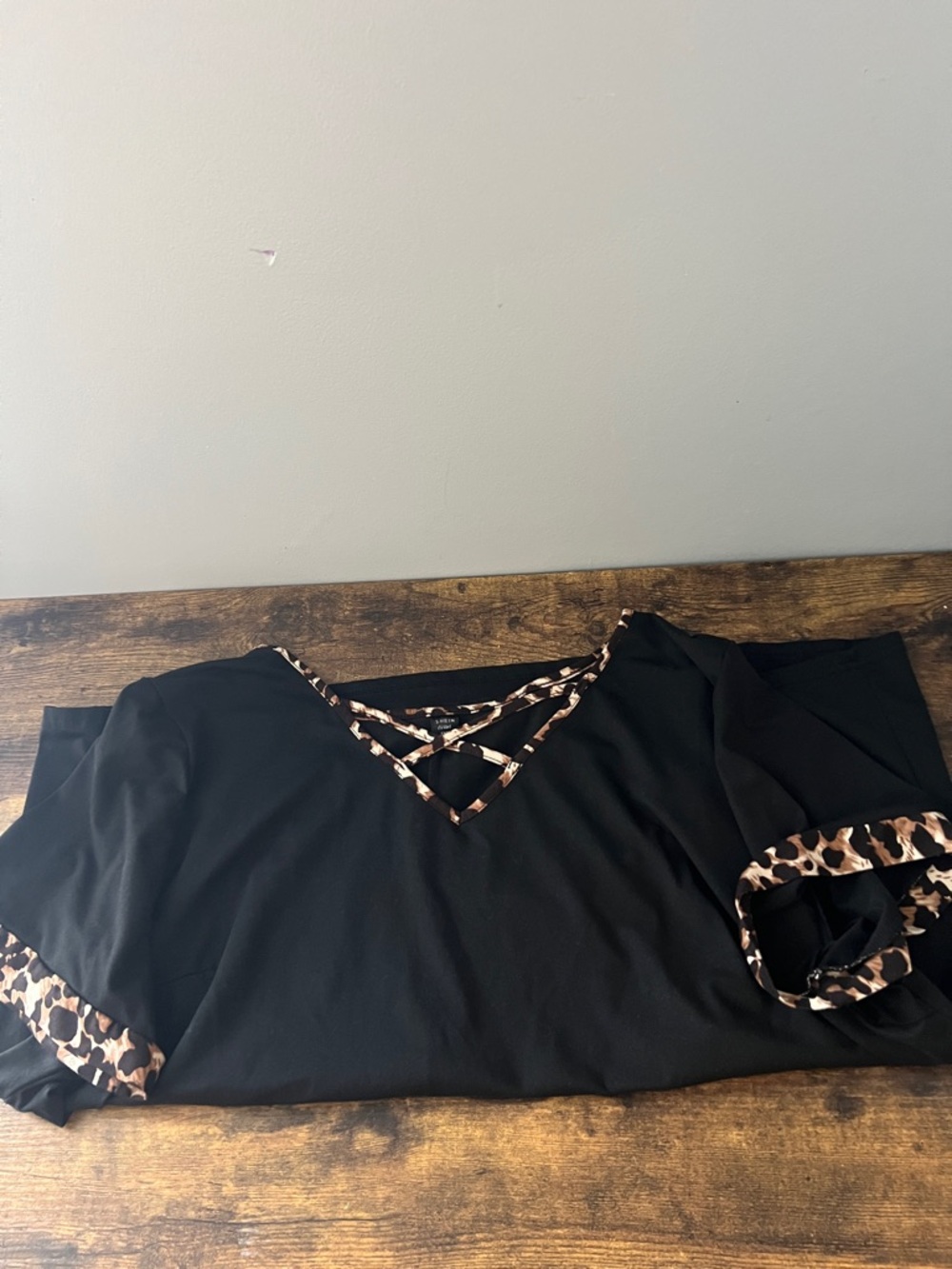 SHEIN Black V-Neck Tunic with Leopard Trim size 3X fits more like a 2XL